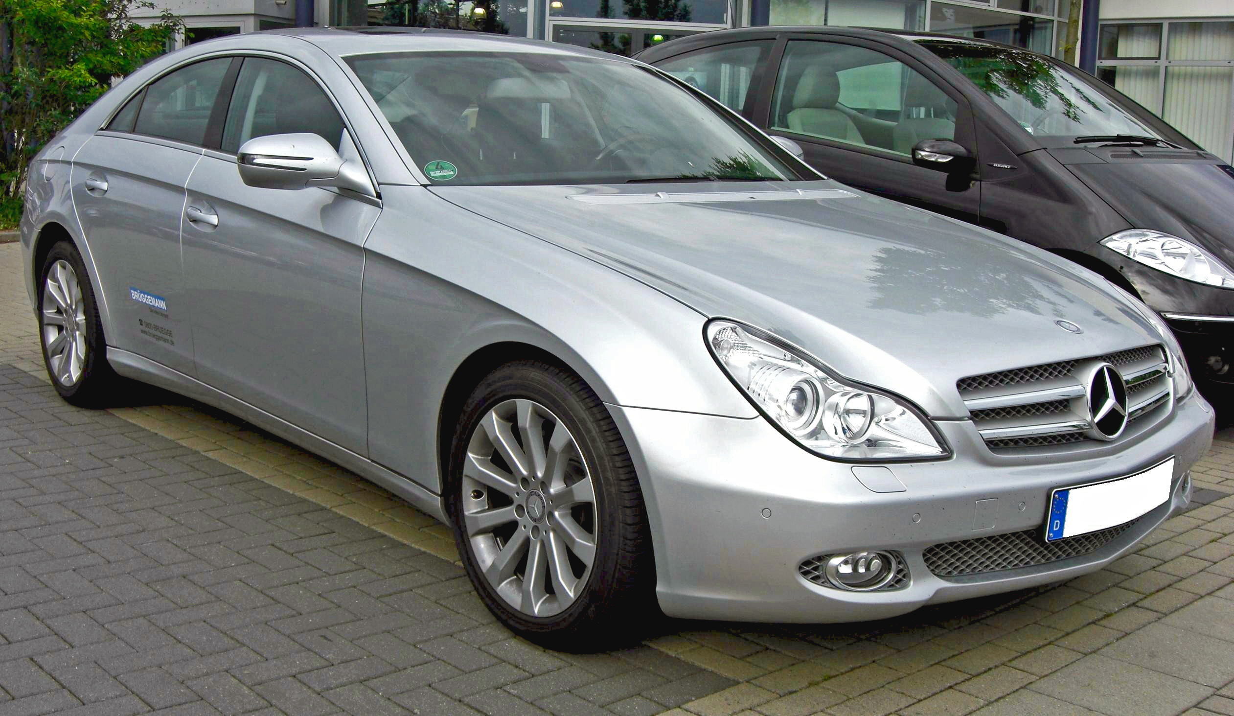 mercedes cls 
